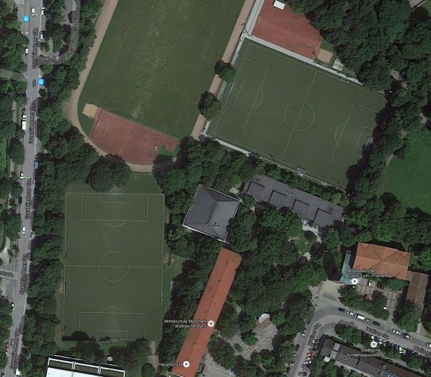 Beschlossene Sportplatzsanierung (Fotomontage basierend auf Google Maps)